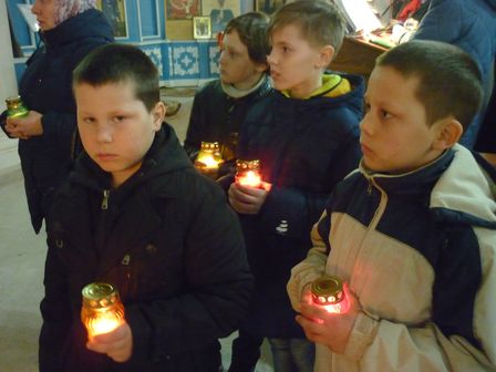 дети с лампадками