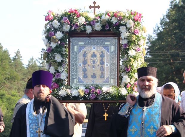 Курская-Коренная икона «Знамение» прибыла в Успенский собор.