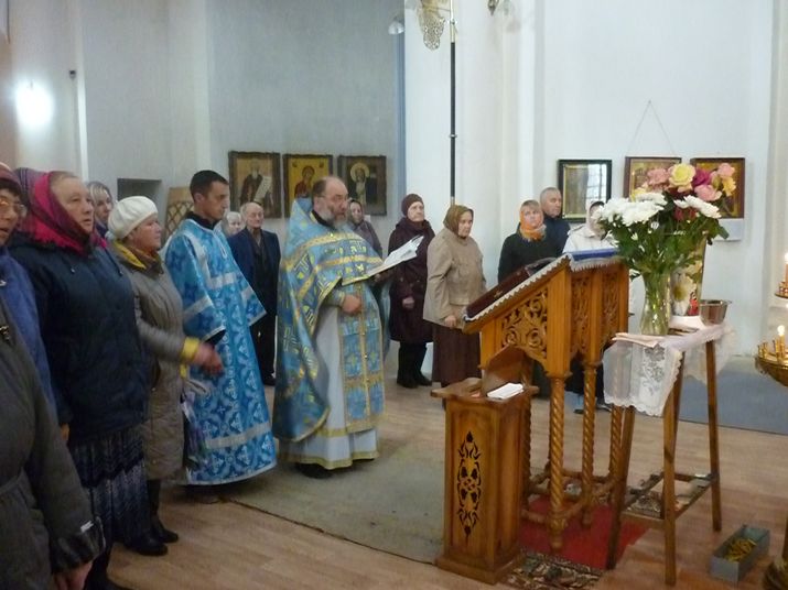 С праздником Покрова Божией Матери